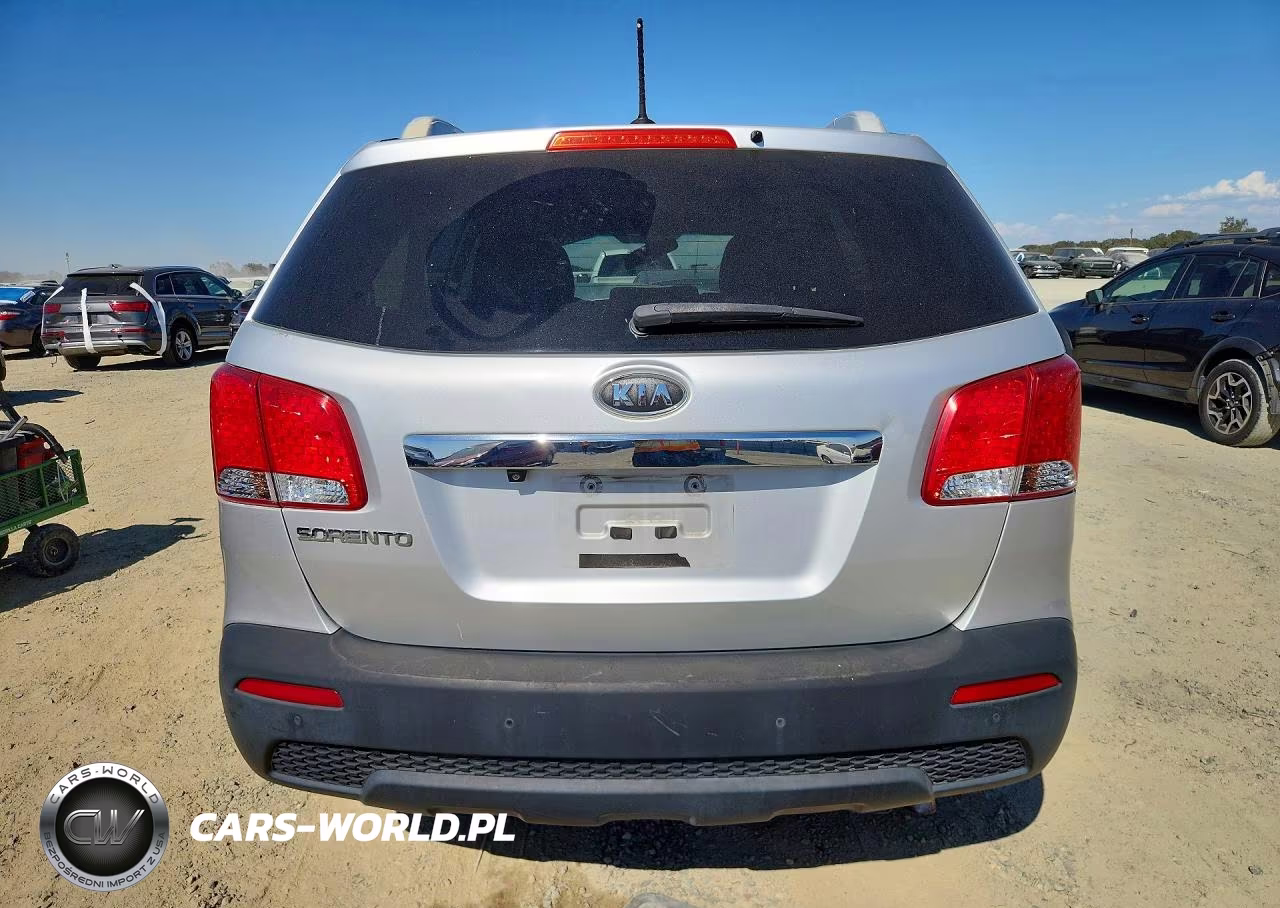 2013 Kia Sorento Lx VIN:5XYKTDA67DG390704 - 6