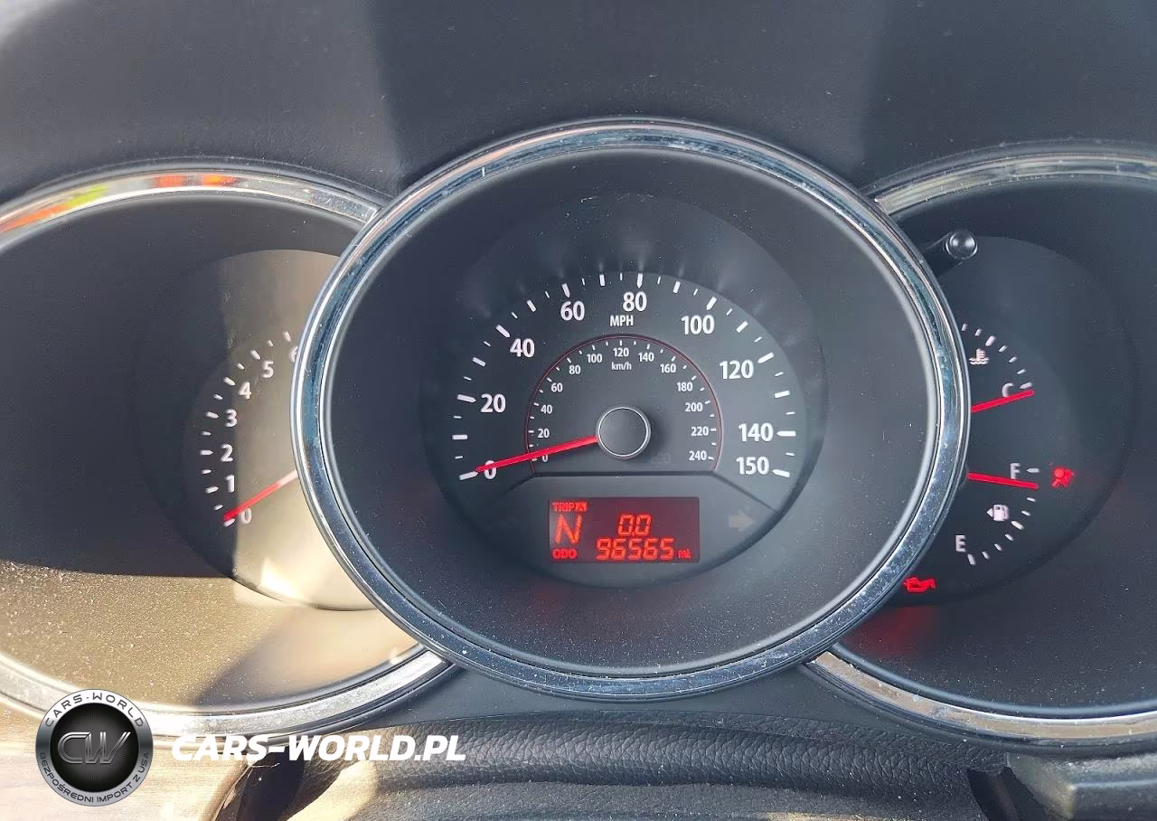 2013 Kia Sorento Lx VIN:5XYKTDA67DG390704 - 9
