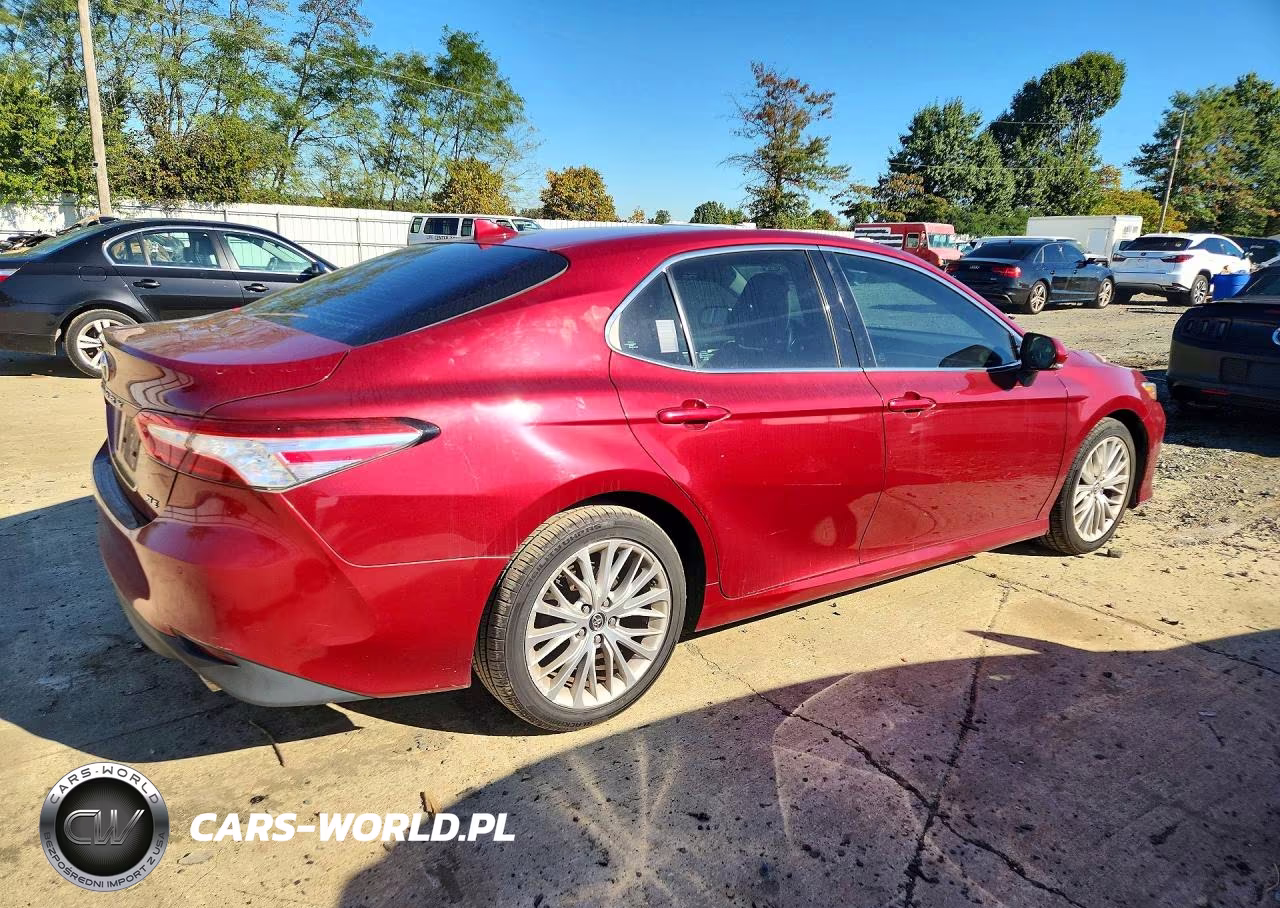 2018 Toyota Camry Xle VIN:4T1B11HK7JU626507 - 3