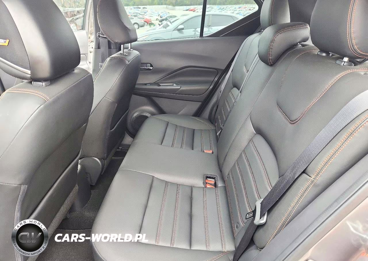 2018 Nissan Kicks Sr VIN:3N1CP5CU7JL529893 - 11