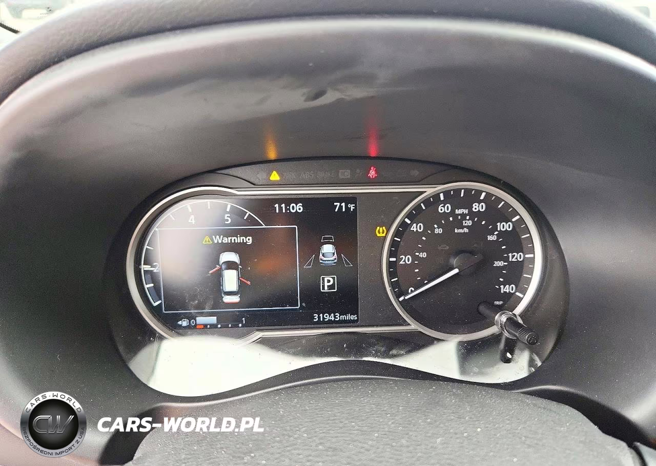 2018 Nissan Kicks Sr VIN:3N1CP5CU7JL529893 - 9
