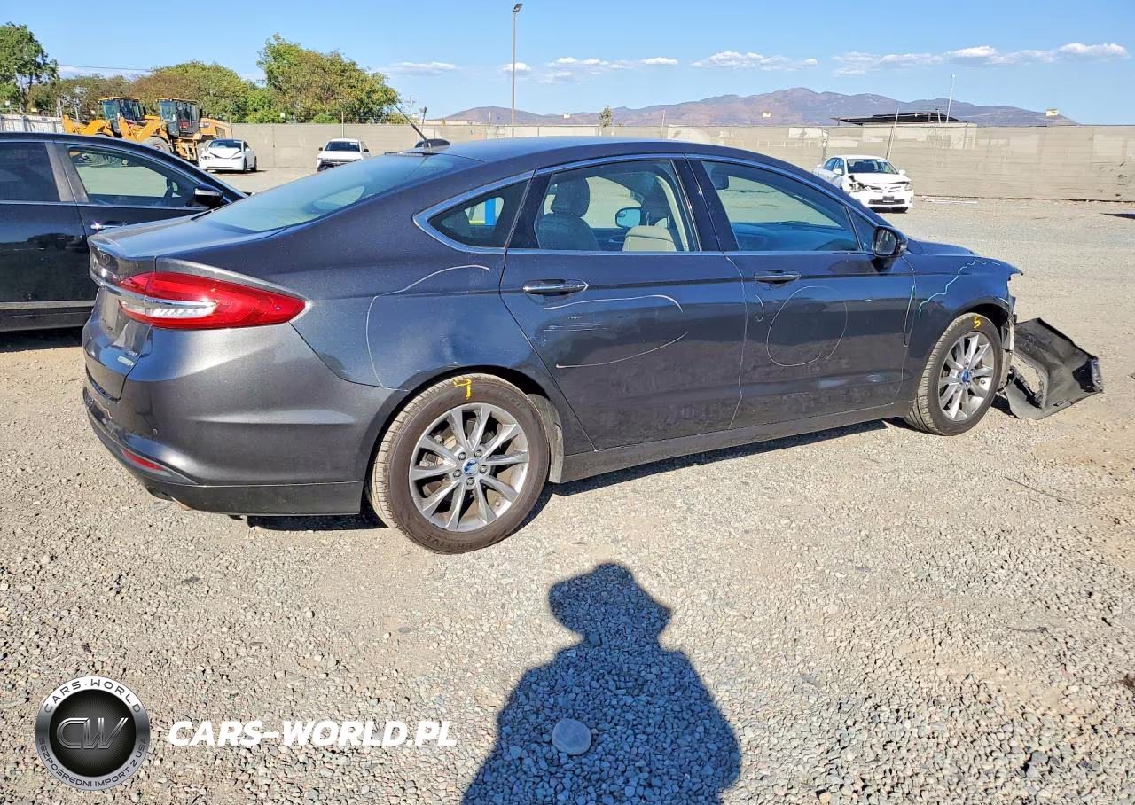 2017 Ford Fusion Se VIN:3FA6P0HD9HR204438 - 3