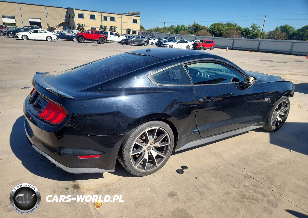2020 Ford Mustang VIN:1FA6P8TDXL5130089 - 3