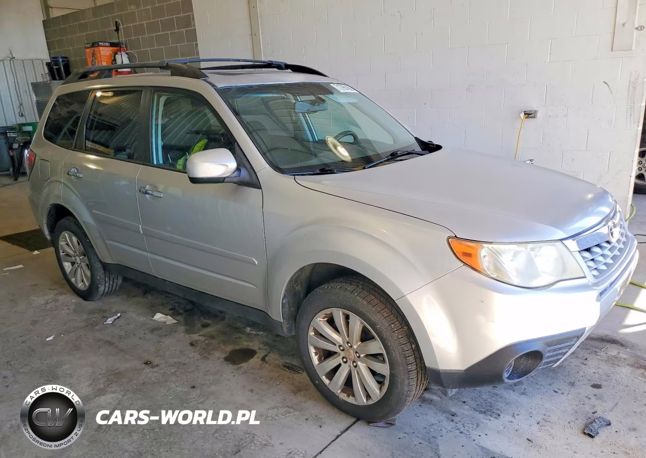 2011 Subaru Forester 2.5X Premium VIN:JF2SHBDC3BH735952 - 4