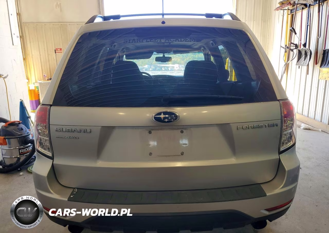 2011 Subaru Forester 2.5X Premium VIN:JF2SHBDC3BH735952 - 6