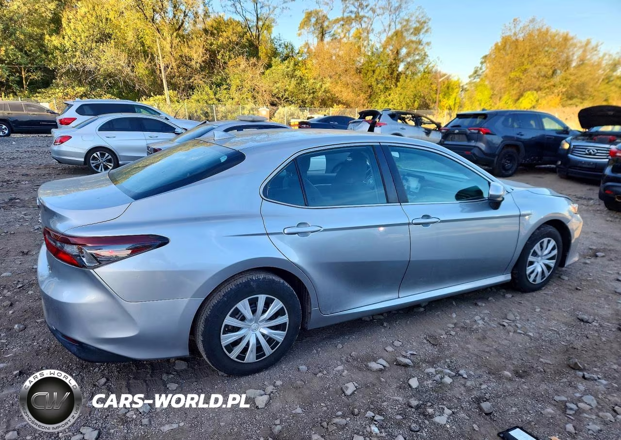 2021 Toyota Camry Le VIN:4T1C31AK6MU560383 - 3