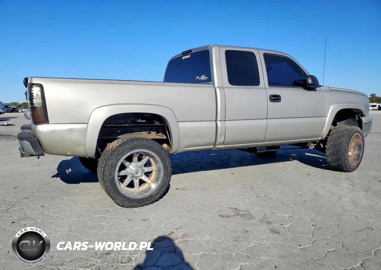 2004 Chevrolet Silverado K1500 VIN:2GCEK19T441194108 - 3