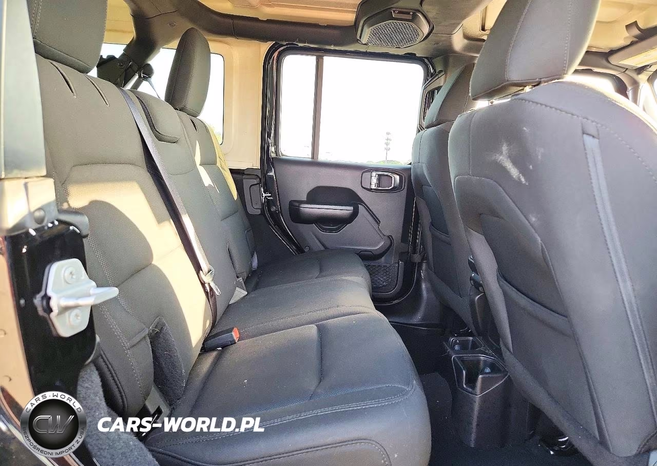 2019 Jeep Wrangler Unlimited Sport VIN:1C4HJXDGXKW646453 - 11
