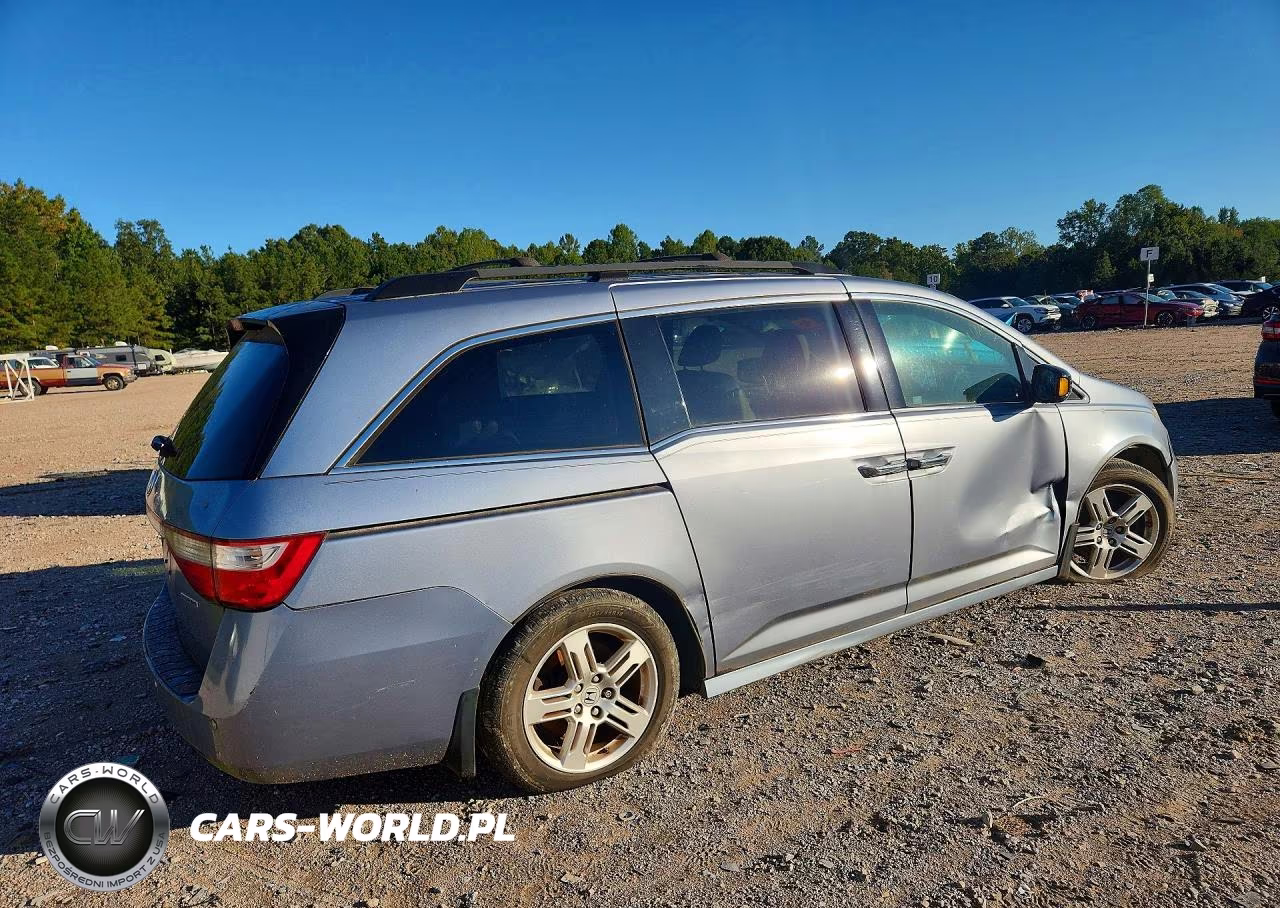 2012 Honda Odyssey Touring VIN:5FNRL5H93CB020506 - 3