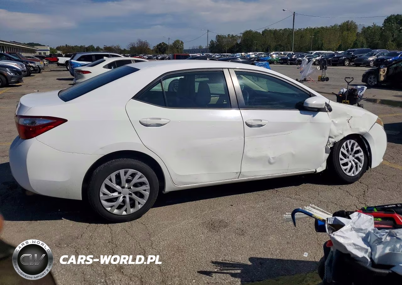 2014 Toyota Corolla Le VIN:2T1BURHE1EC028095 - 3