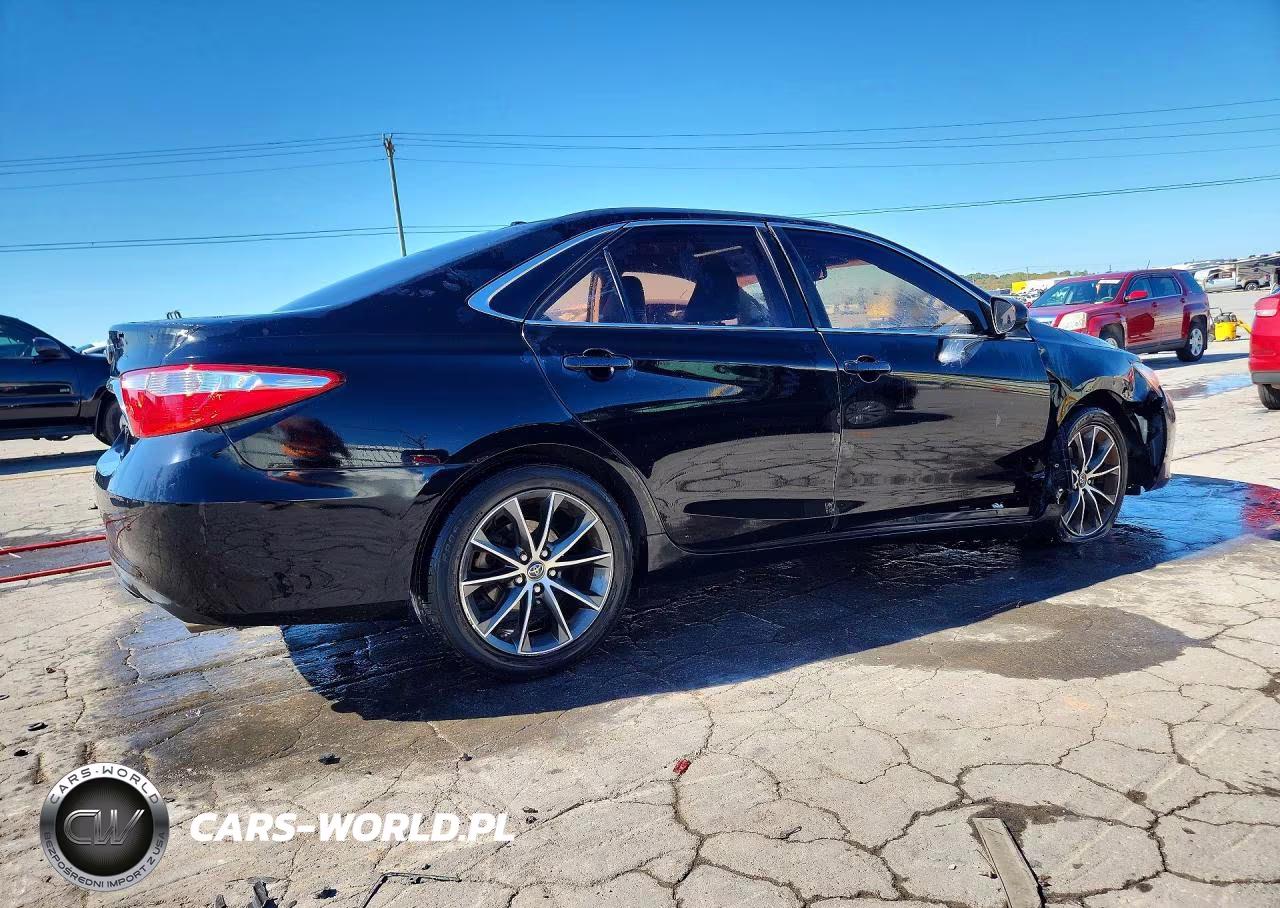 2015 Toyota Camry Xse VIN:4T1BF1FK4FU893518 - 3
