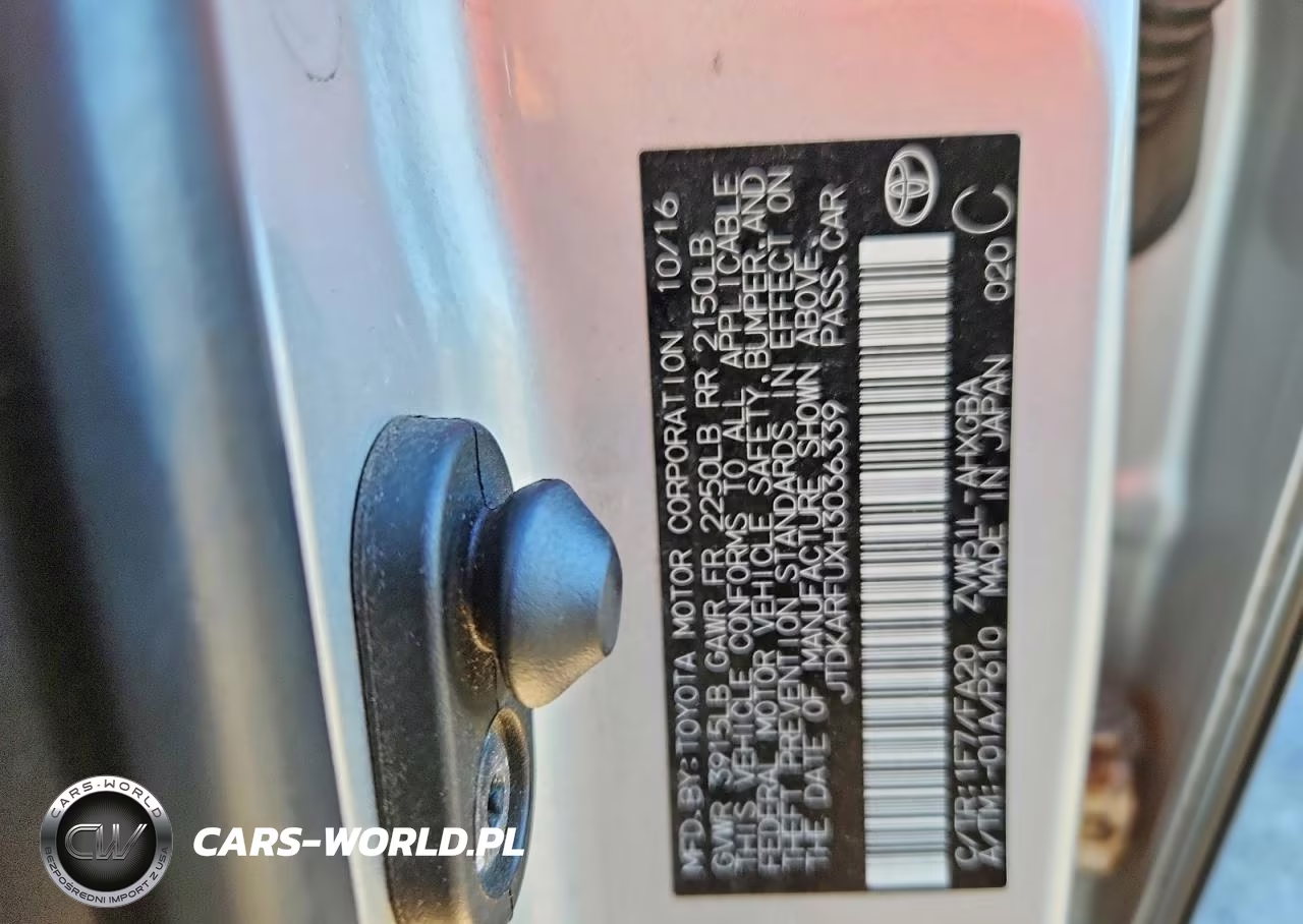 2017 Toyota Prius Three VIN:JTDKARFUXH3036339 - 12