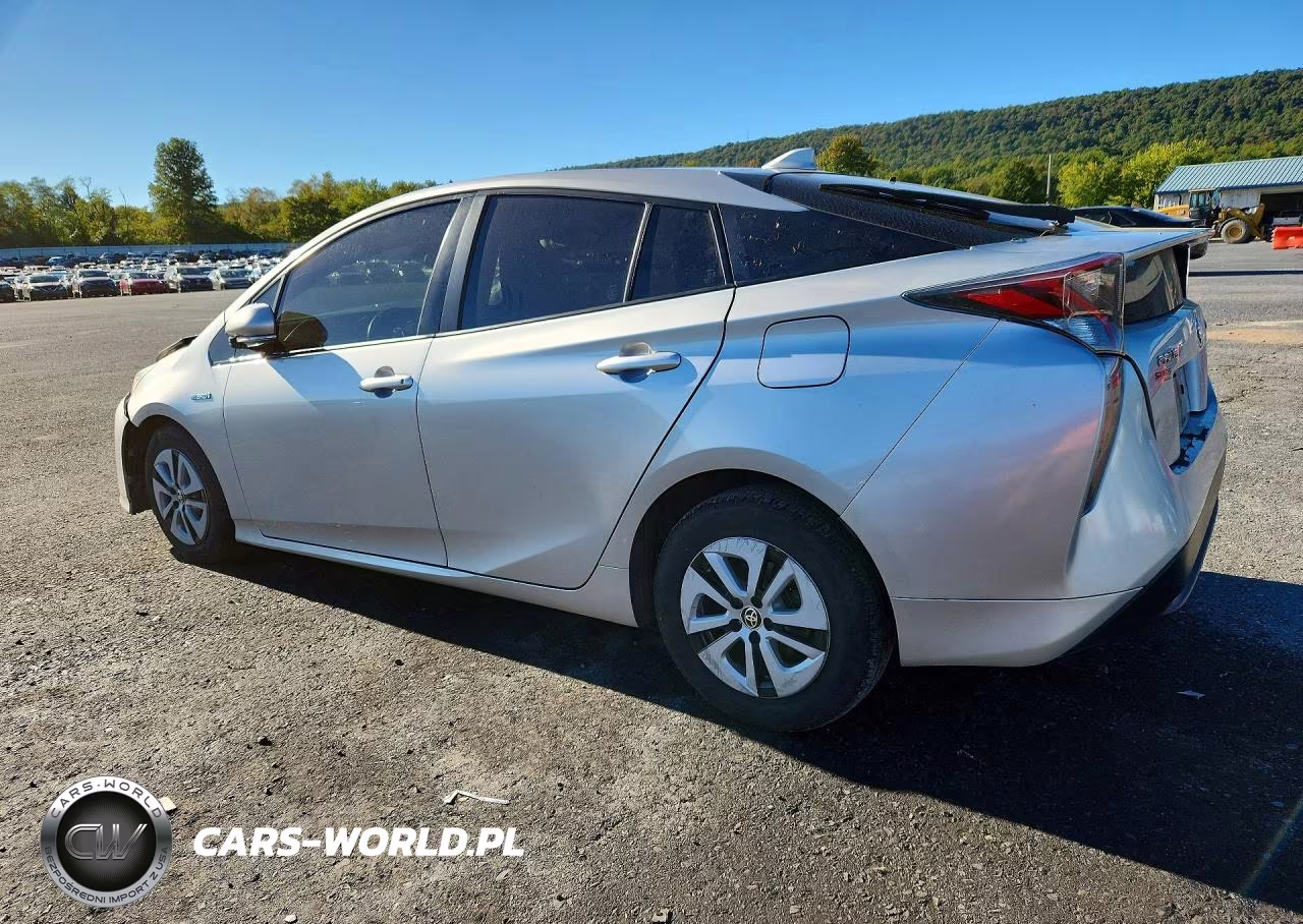 2017 Toyota Prius Three VIN:JTDKARFUXH3036339 - 2