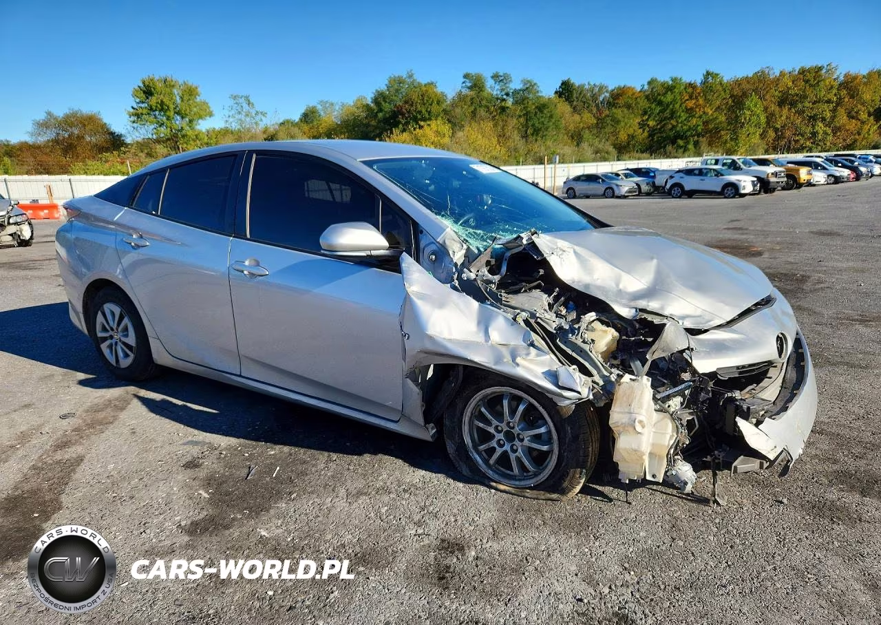 2017 Toyota Prius Three VIN:JTDKARFUXH3036339 - 4