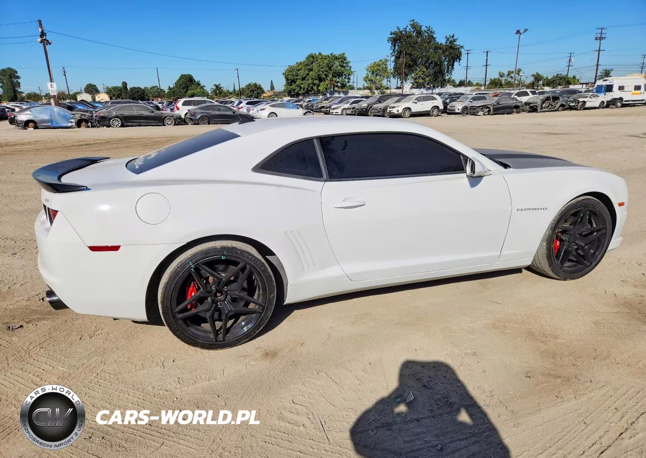 2013 Chevrolet Camaro 2Ss VIN:2G1FK1EJ1D9107879 - 3
