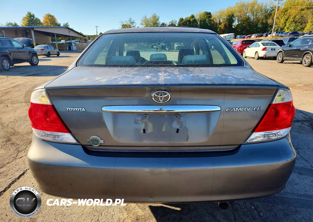 2005 Toyota Camry VIN:4T1BE32K45U524502 - 6