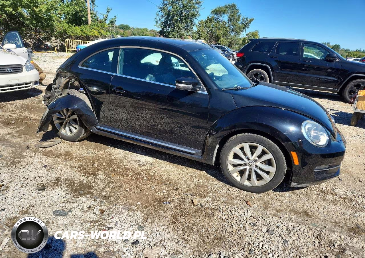 2013 Volkswagen Beetle VIN:3VWJL7ATXDM611523 - 4