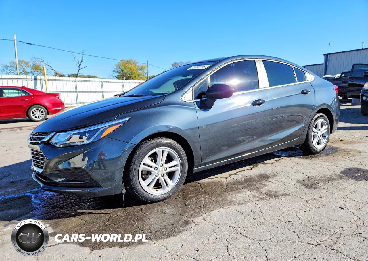 2018 Chevrolet Cruze Lt VIN:1G1BE5SM4J7150332 - 1