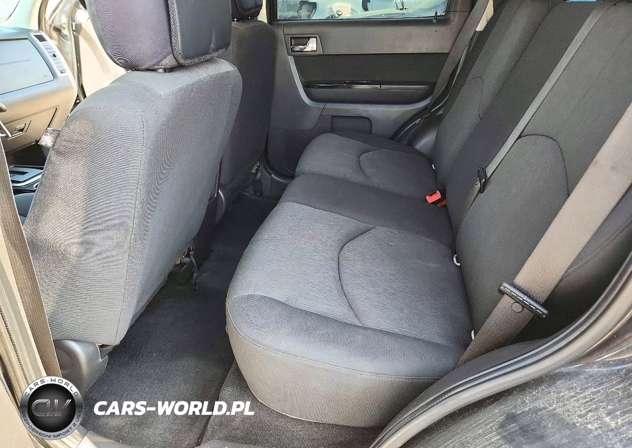 2010 Mazda Tribute I VIN:4F2CY0C7XAKM10034 - 11
