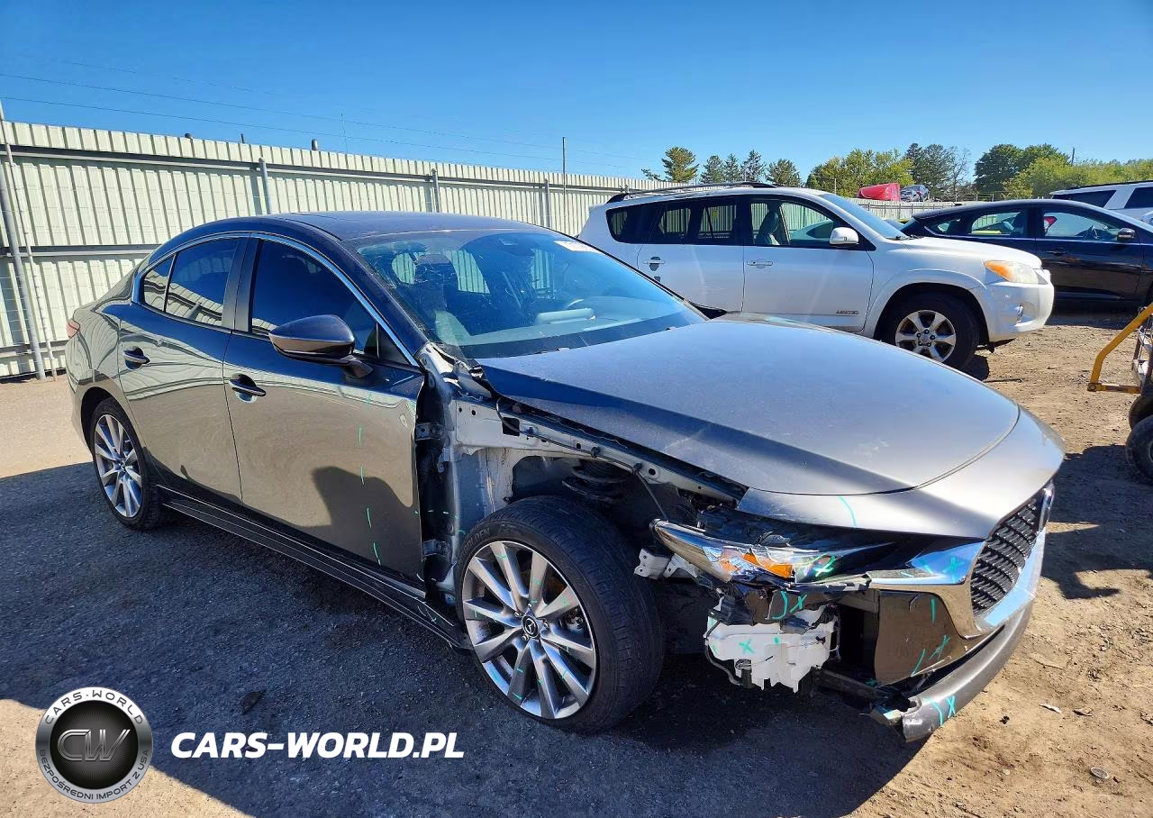 2023 Mazda 3 Preferred VIN:3MZBPACM0PM376825 - 4