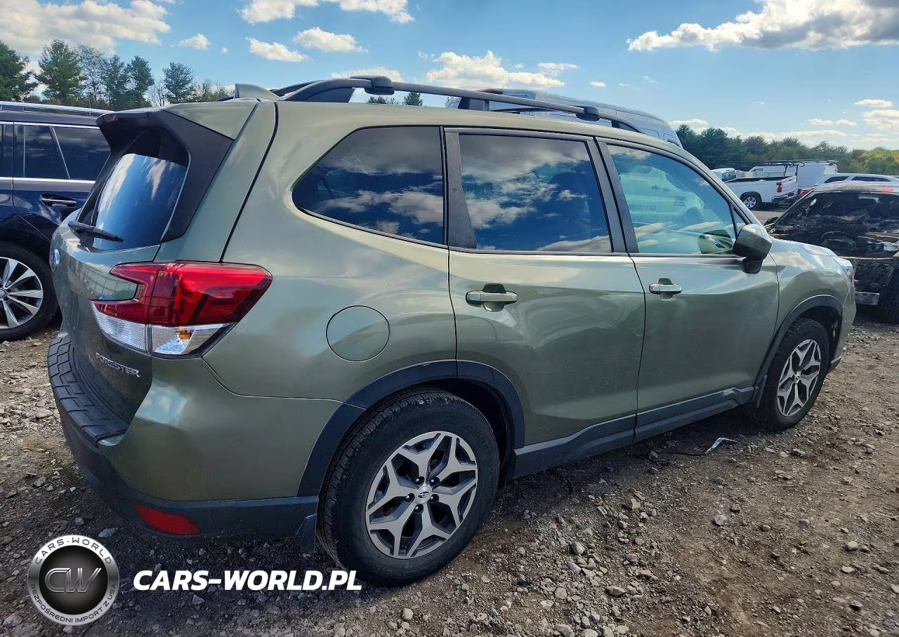 2020 Subaru Forester Premium VIN:JF2SKAGC9LH446454 - 3