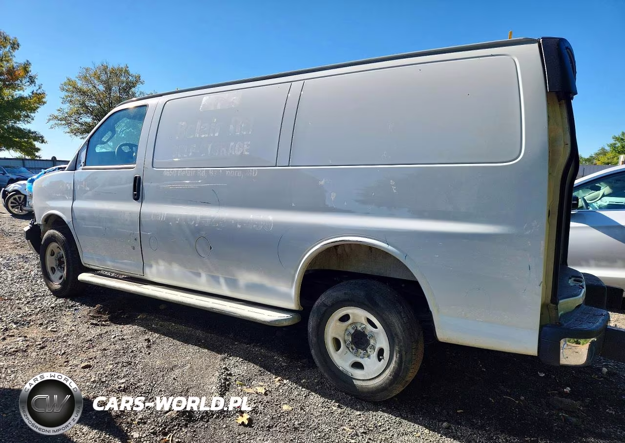 2025 Chevrolet Express G2500 VIN:1GCWGAFP4S1196067 - 2