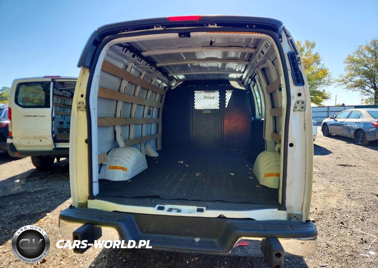 2025 Chevrolet Express G2500 VIN:1GCWGAFP4S1196067 - 6
