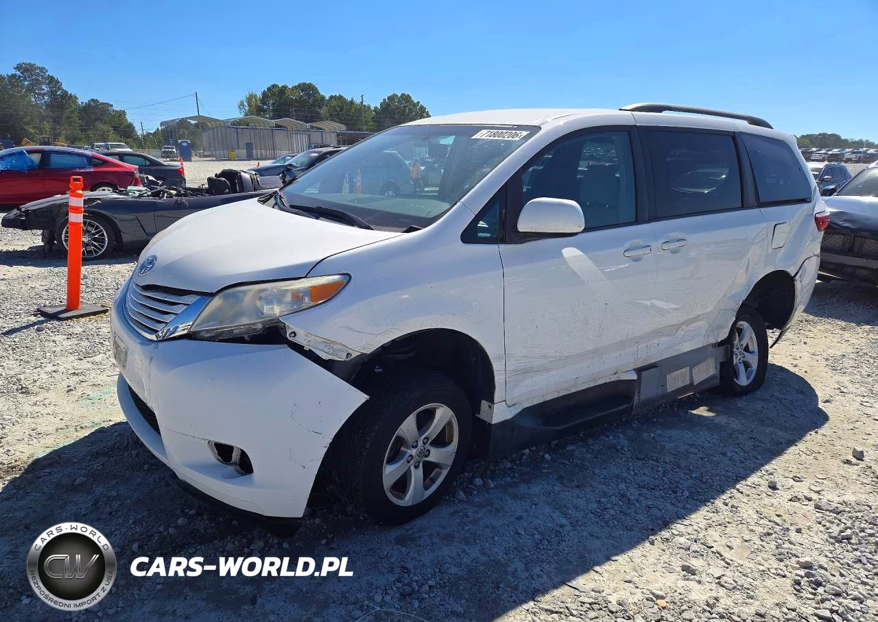 2017 Toyota Sienna Le VIN:5TDKZ3DC6HS823397 - 1