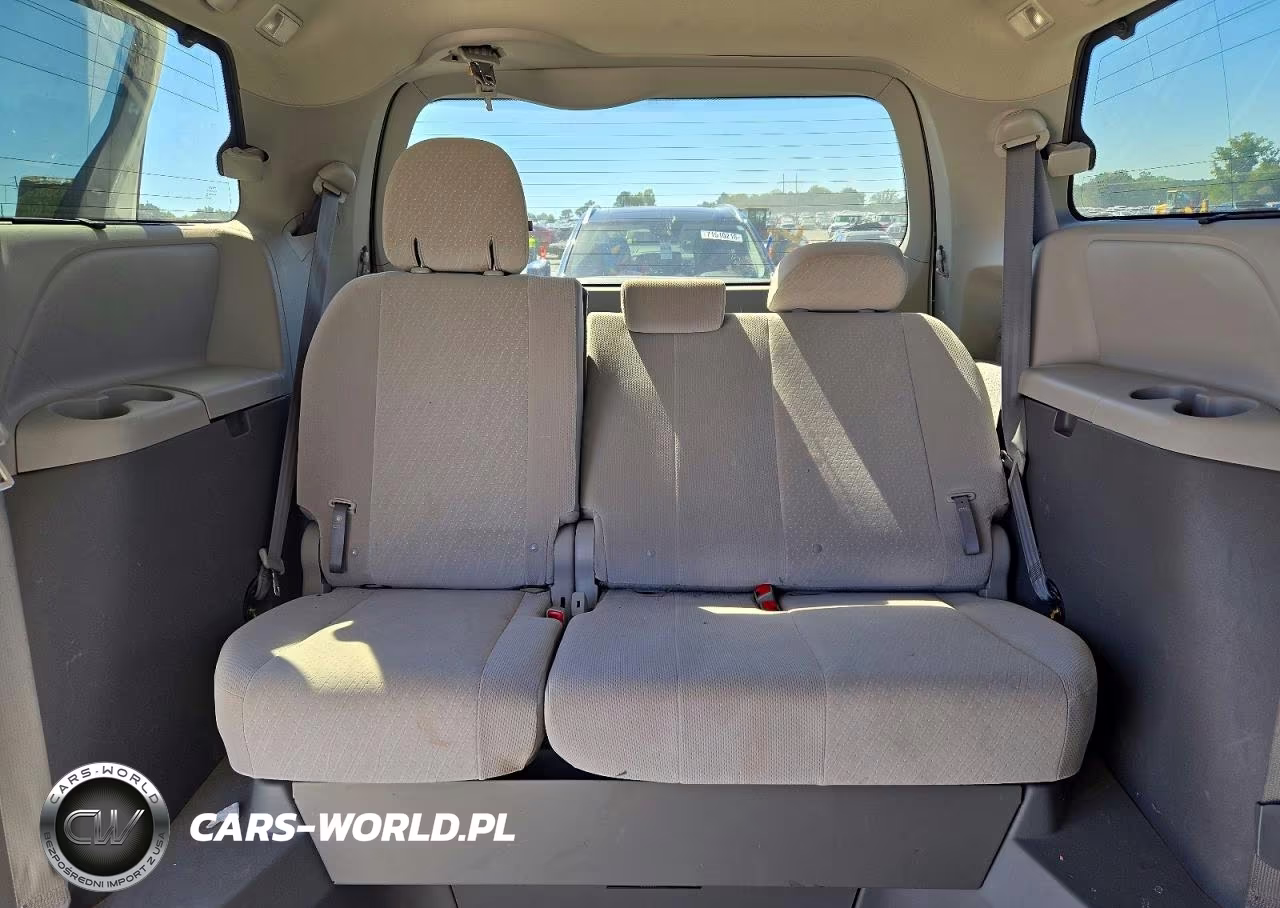 2017 Toyota Sienna Le VIN:5TDKZ3DC6HS823397 - 10