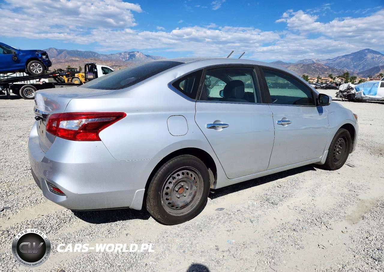 2016 Nissan Sentra S VIN:3N1AB7AP4GY335901 - 3
