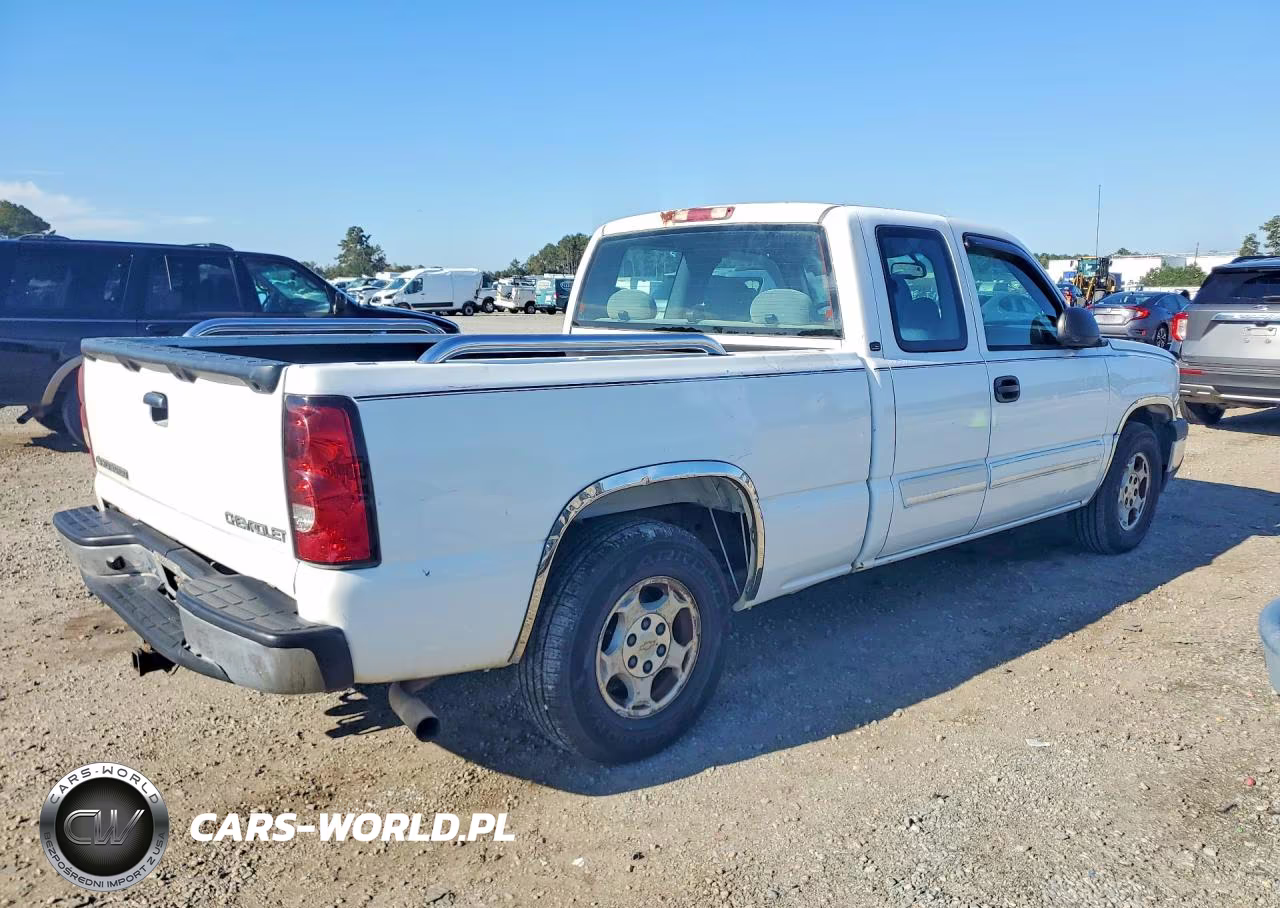 2004 Chevrolet Silverado C1500 VIN:2GCEC19T841222117 - 3