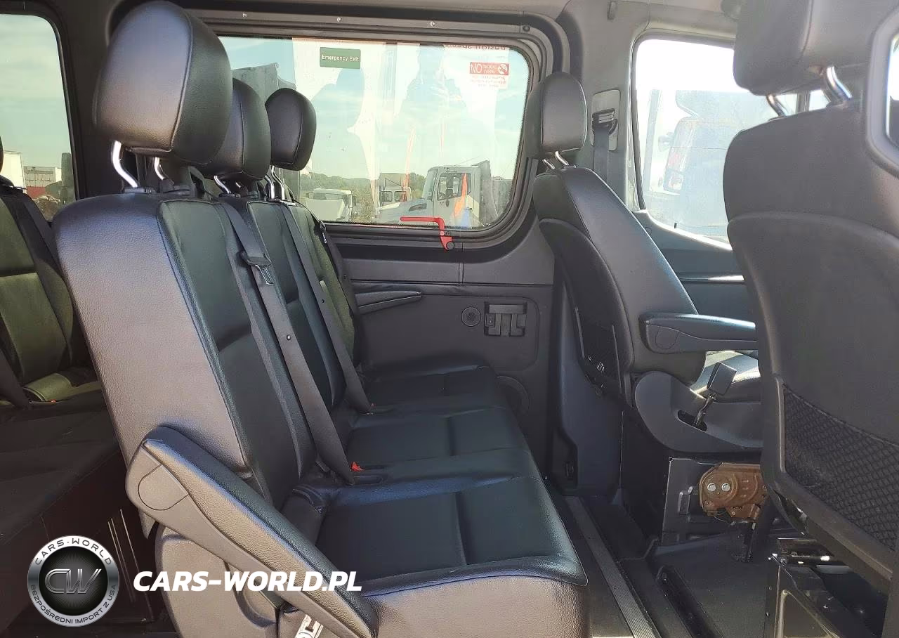 2019 Mercedes-Benz Sprinter 2500 VIN:W1Z4EFHY3KP196419 - 10