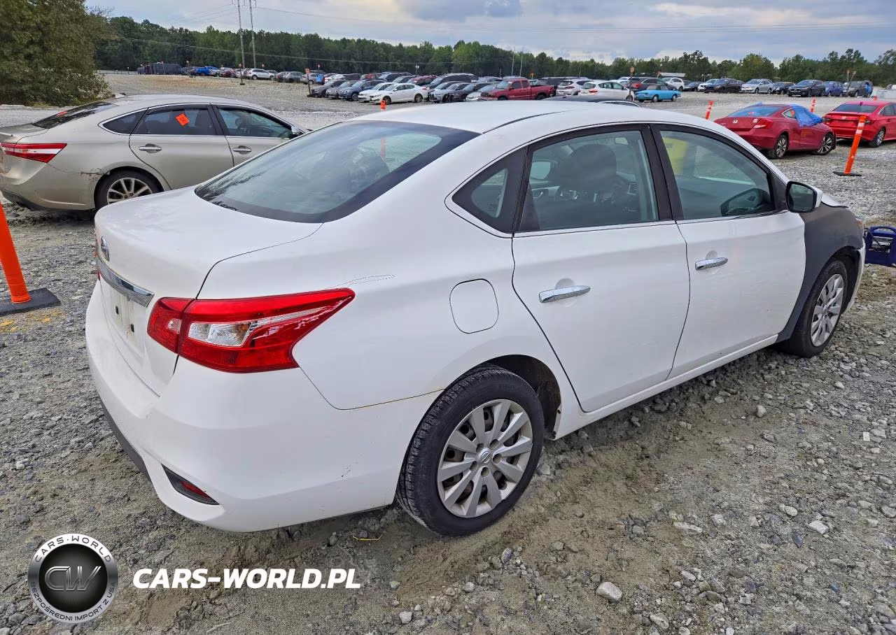 2018 Nissan Sentra S VIN:3N1AB7AP9JY301010 - 3