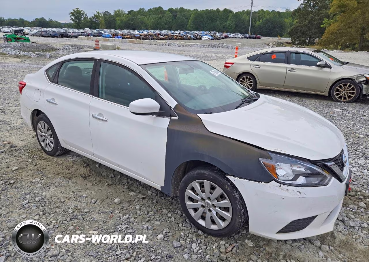2018 Nissan Sentra S VIN:3N1AB7AP9JY301010 - 4