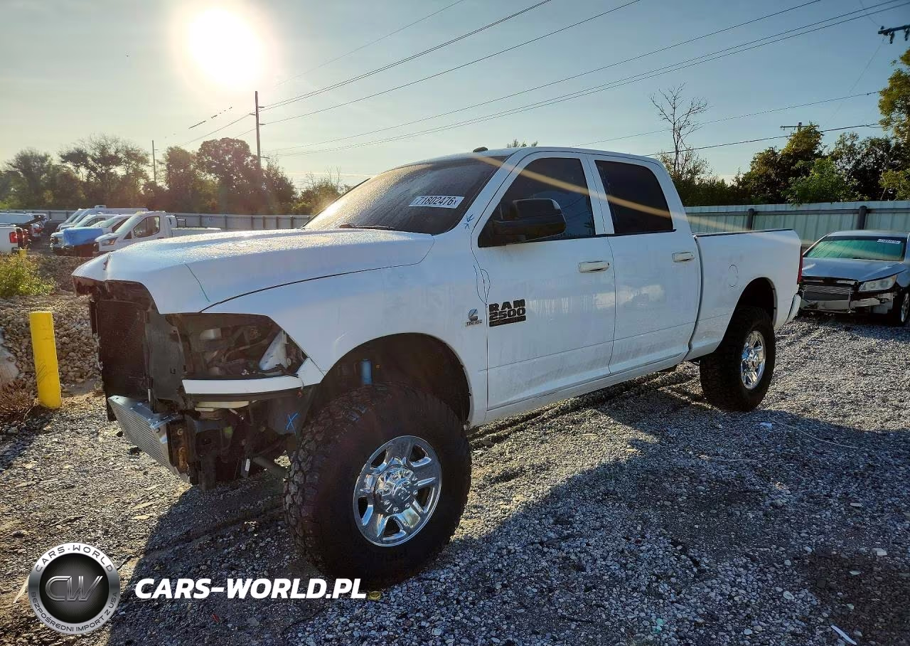 2018 Ram 2500 St VIN:3C6UR5CLXJG403739 - 1