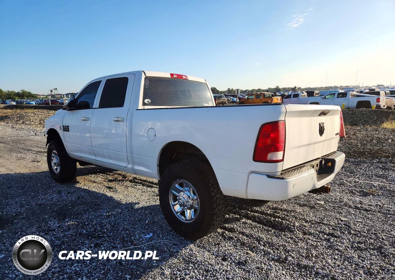 2018 Ram 2500 St VIN:3C6UR5CLXJG403739 - 2