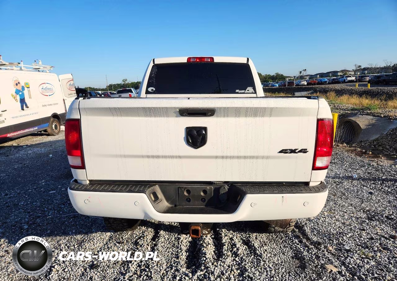 2018 Ram 2500 St VIN:3C6UR5CLXJG403739 - 6