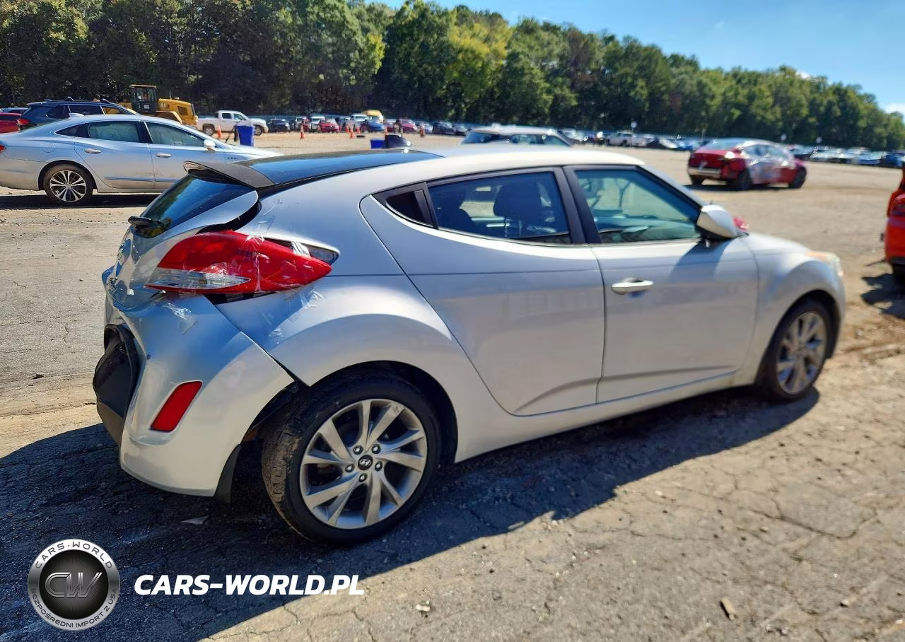 2016 Hyundai Veloster Base VIN:KMHTC6AD1GU288294 - 3