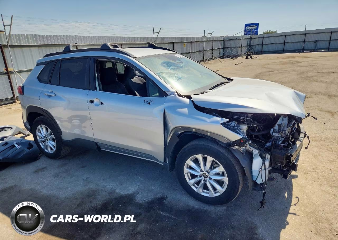 2024 Toyota Corolla Cross Le VIN:7MUCAAAG2RV080736 - 4