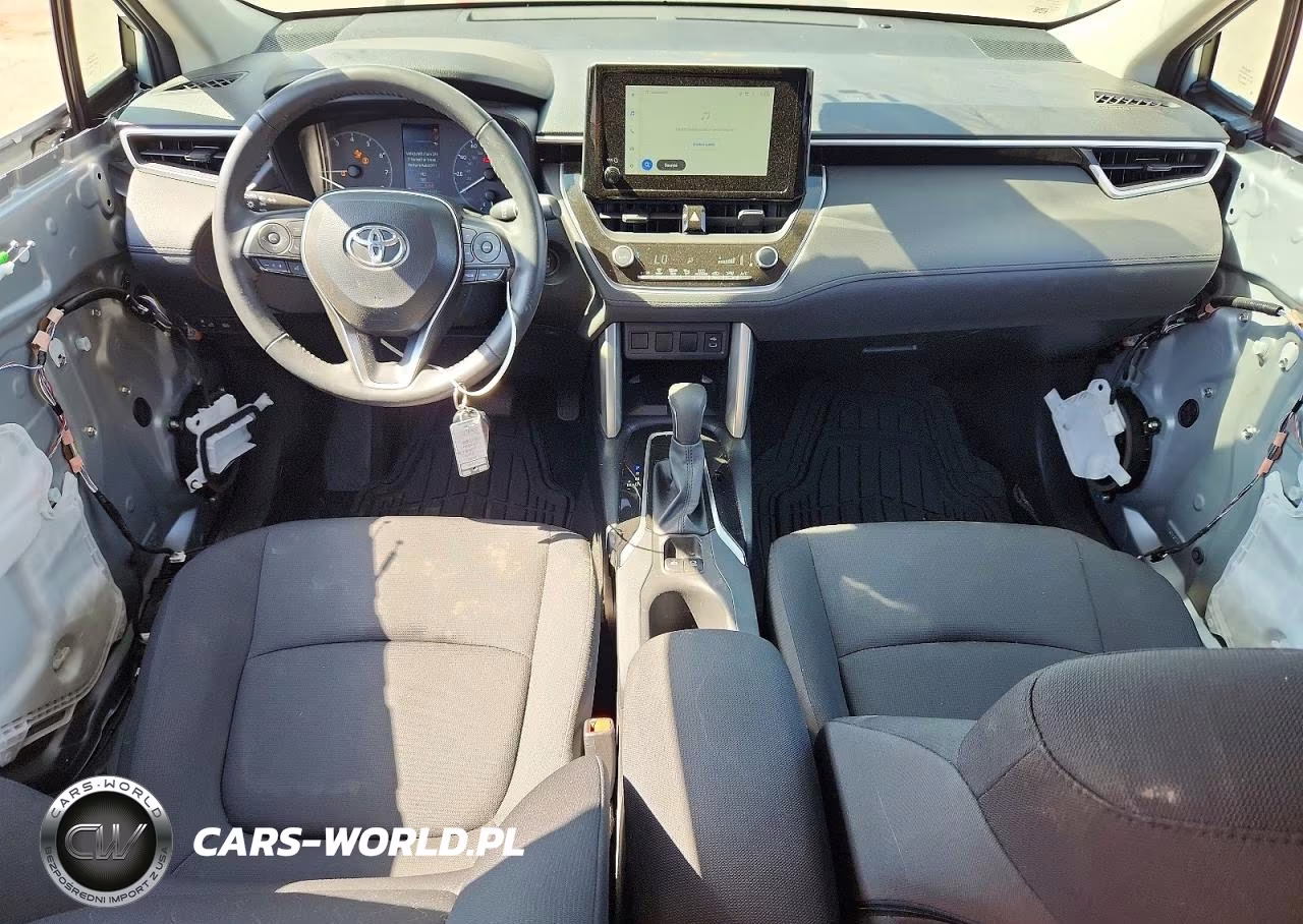 2024 Toyota Corolla Cross Le VIN:7MUCAAAG2RV080736 - 8