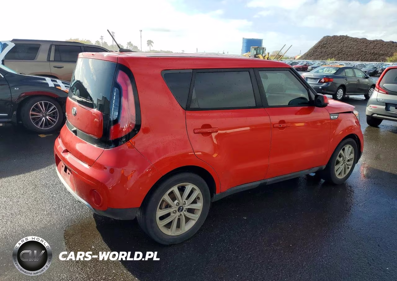 2017 Kia Soul + VIN:KNDJP3A50H7416869 - 3