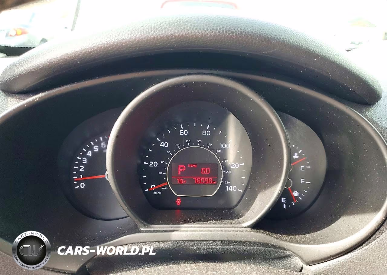 2017 Kia Soul + VIN:KNDJP3A50H7416869 - 9