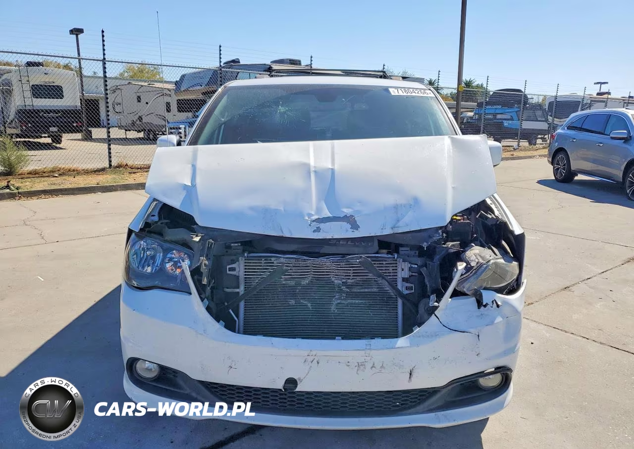 2018 Dodge Grand Caravan Gt VIN:2C4RDGEG5JR203161 - 5
