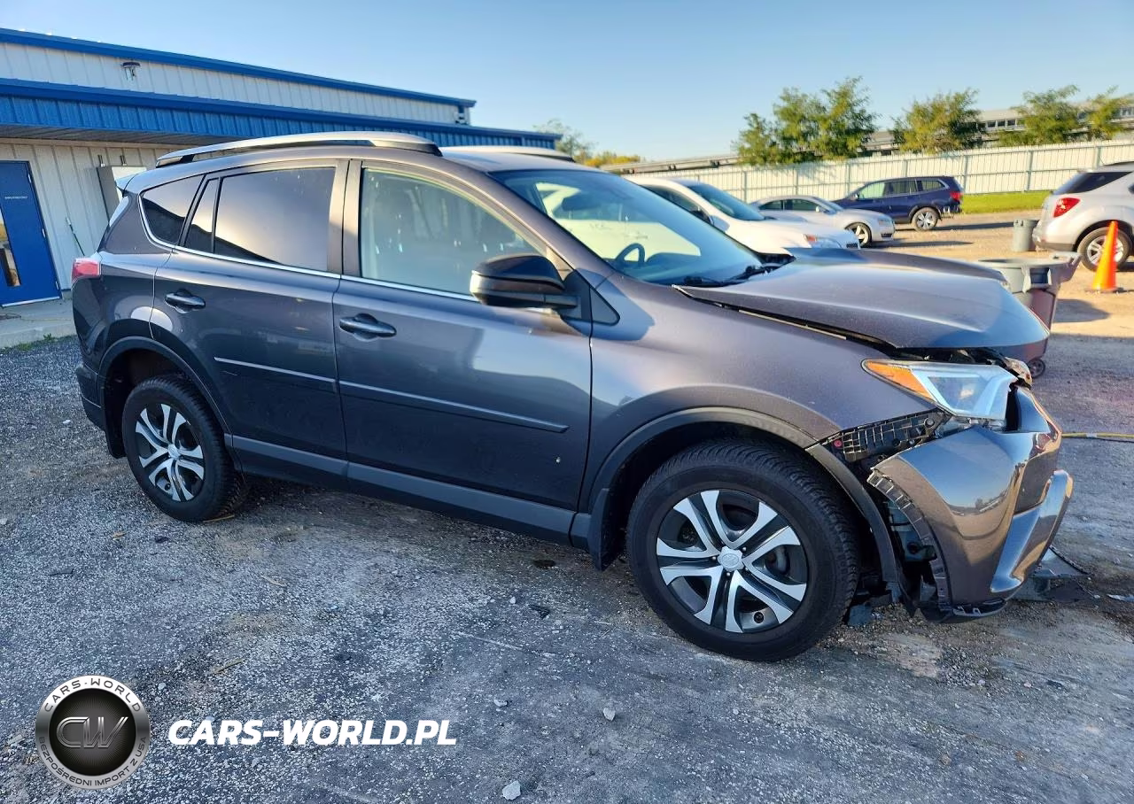 2018 Toyota Rav4 Le VIN:JTMBFREV8JJ198662 - 4