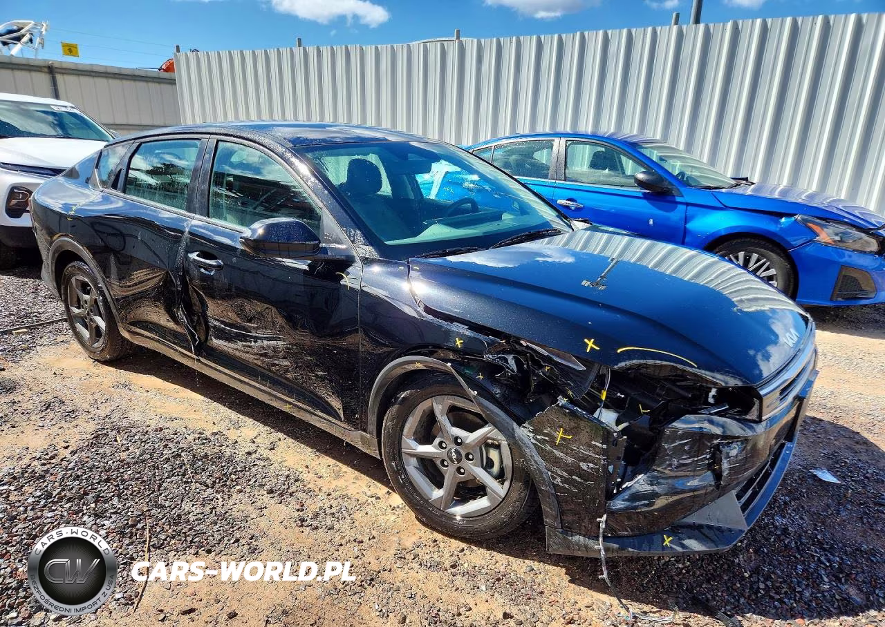 2025 Kia K4 Lxs VIN:3KPFT4DE7SE054100 - 4