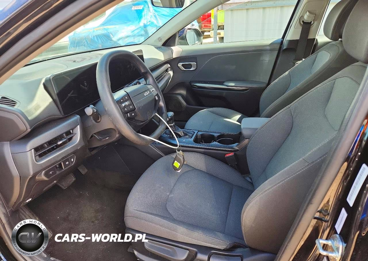 2025 Kia K4 Lxs VIN:3KPFT4DE7SE054100 - 7