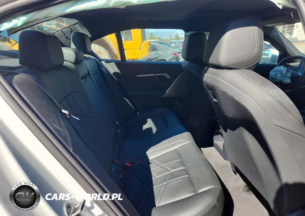 2026 BMW 530 Xi VIN:WBA53FJ09TCV04402 - 10