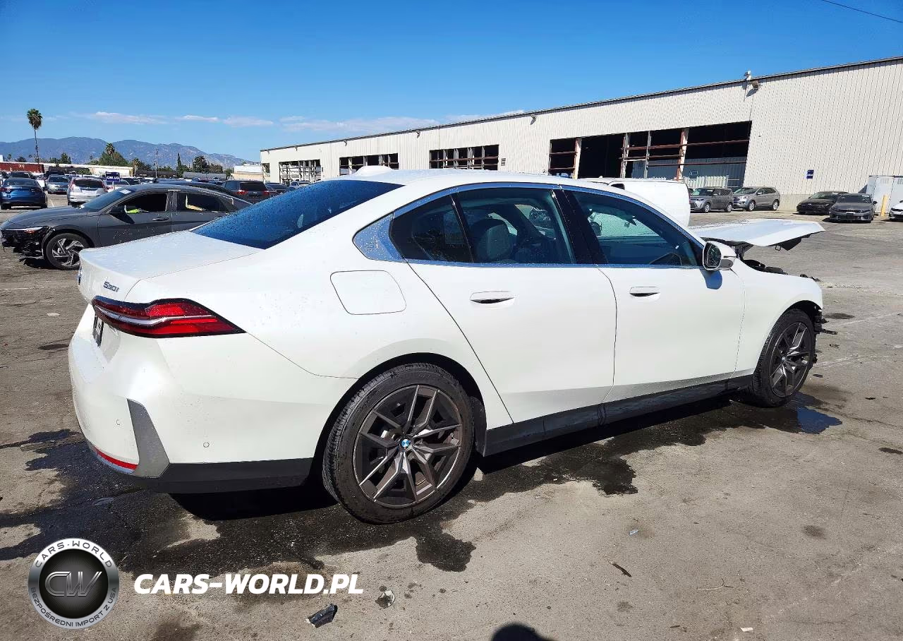2026 BMW 530 Xi VIN:WBA53FJ09TCV04402 - 3