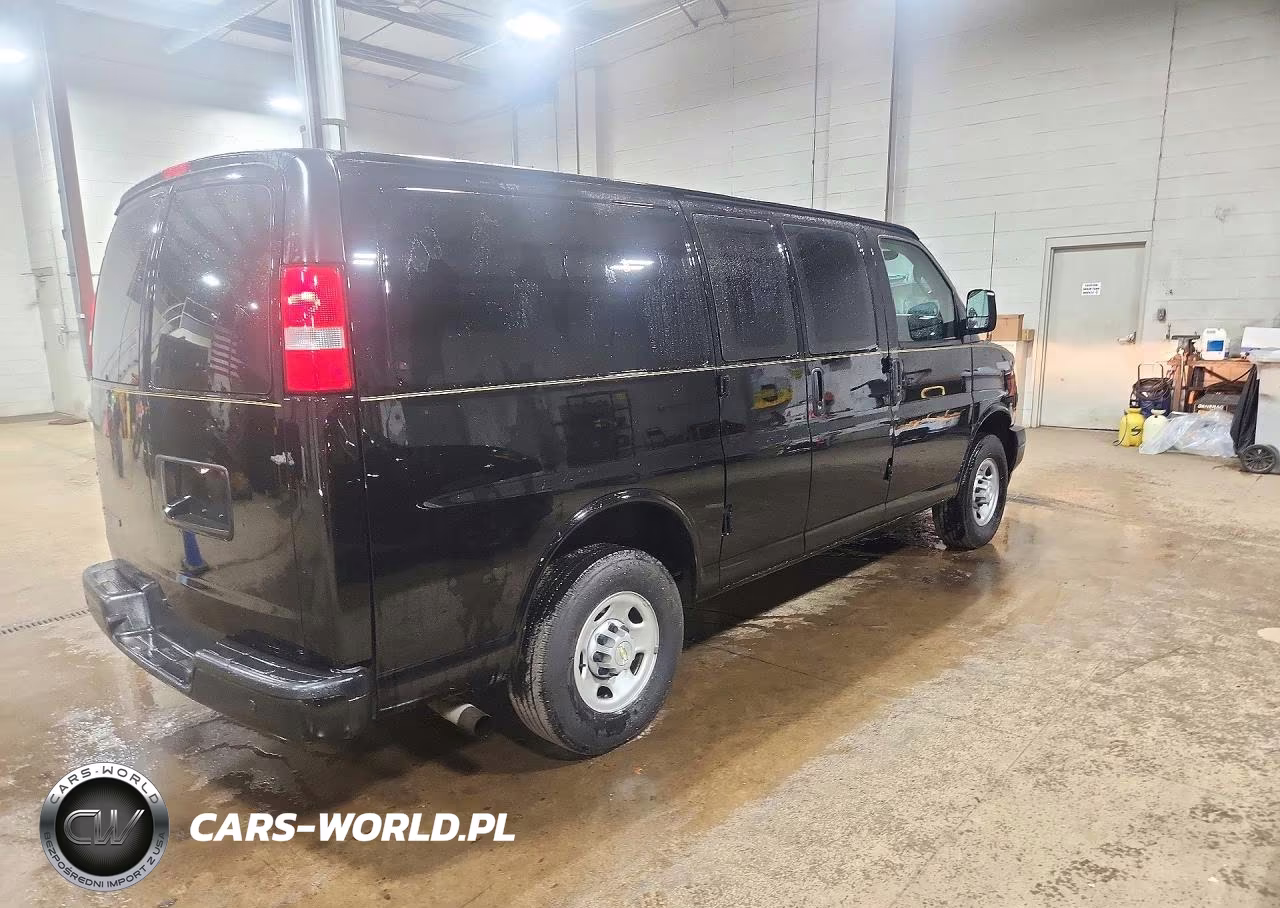 2023 Chevrolet Express G2500 Delivery Van VIN:1GCWGAFP6P1100348 - 3
