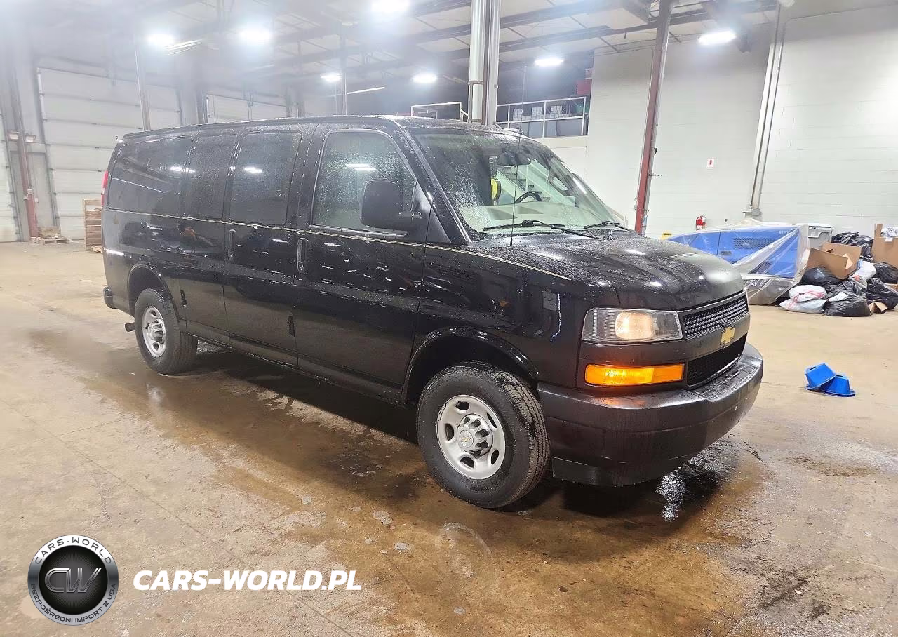 2023 Chevrolet Express G2500 Delivery Van VIN:1GCWGAFP6P1100348 - 4